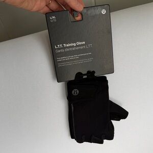 lululemon athletica Black L.T.T. Training Glove